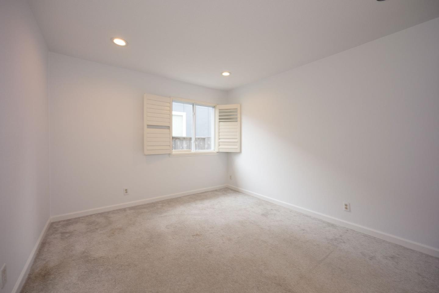 120 Bridgeport Drive