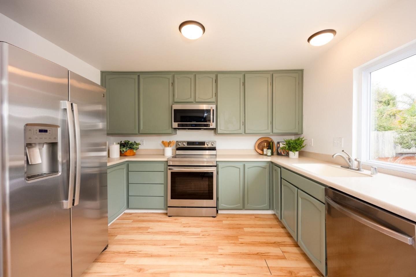 120 Bridgeport Drive