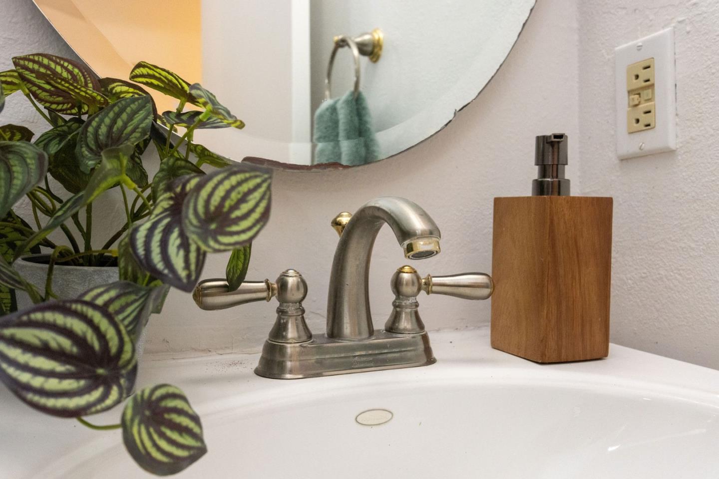 120 Bridgeport Drive