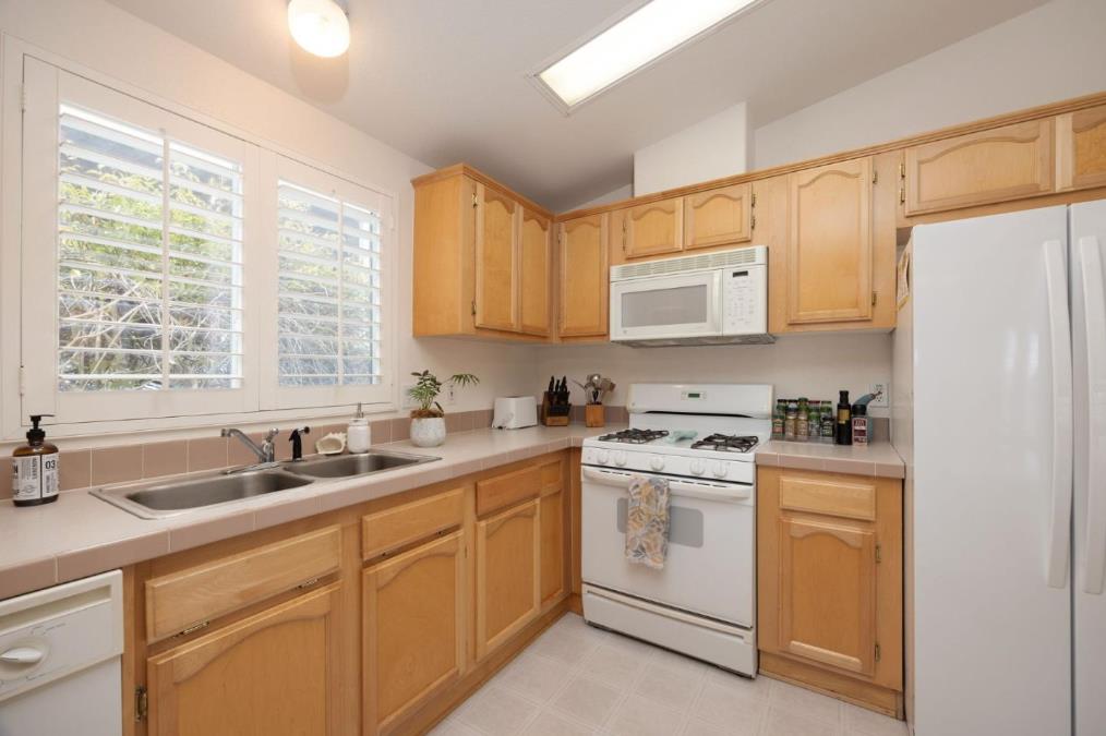6 Sunset Terrace Unit: 6
