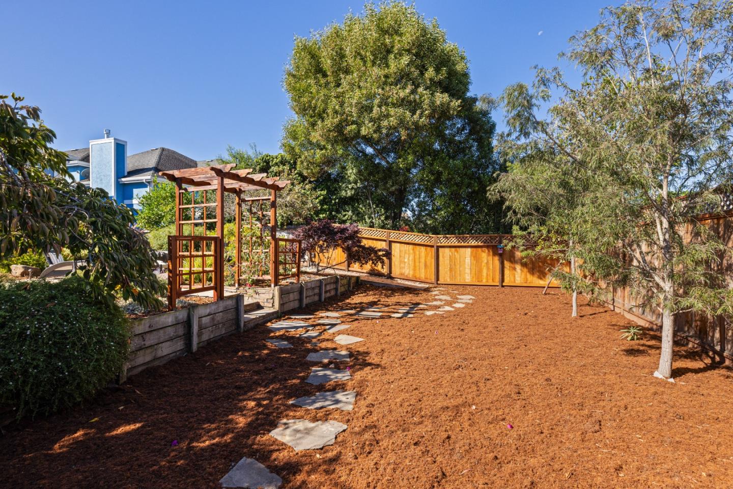 213 Miramontes Avenue