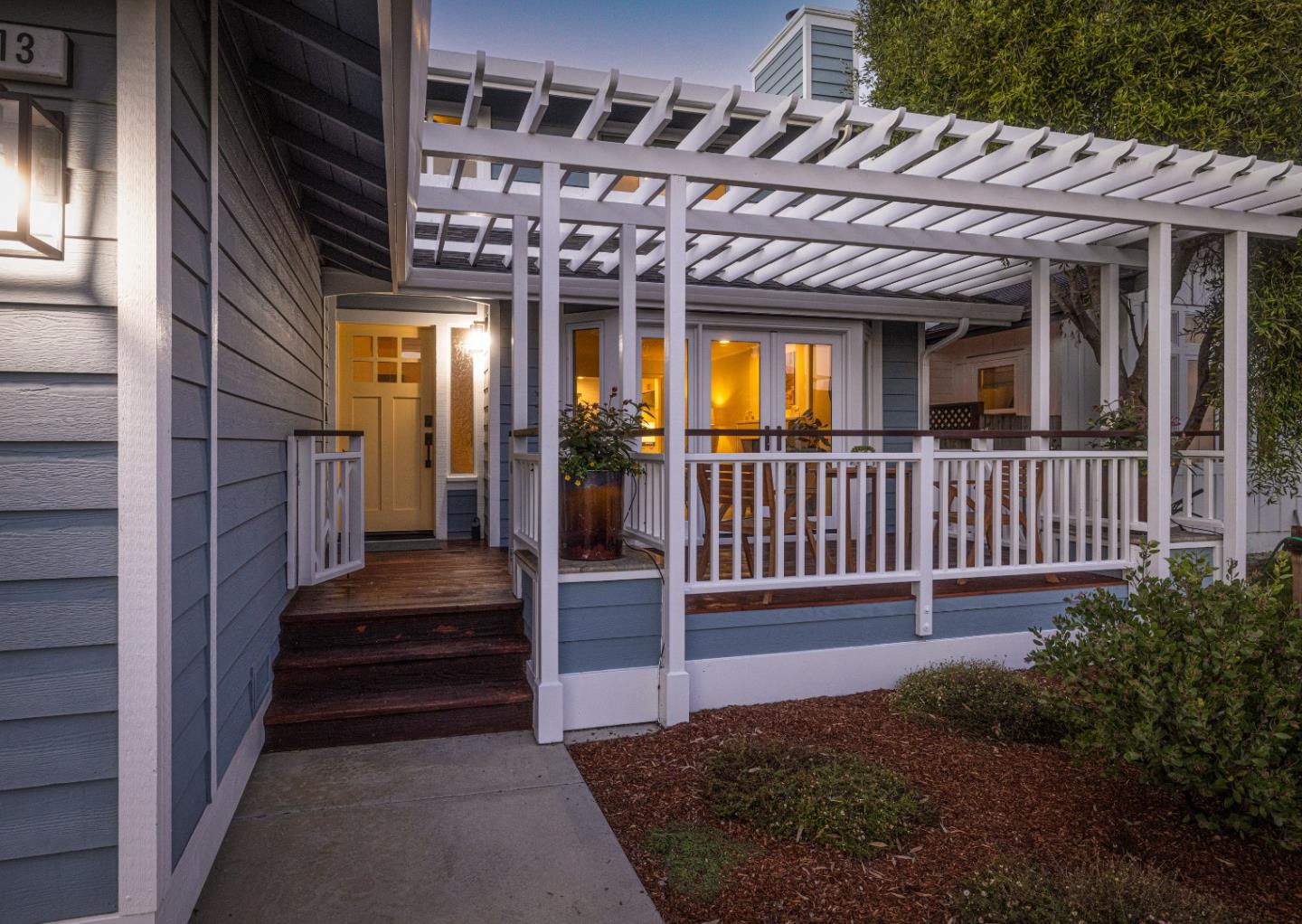 213 Miramontes Avenue