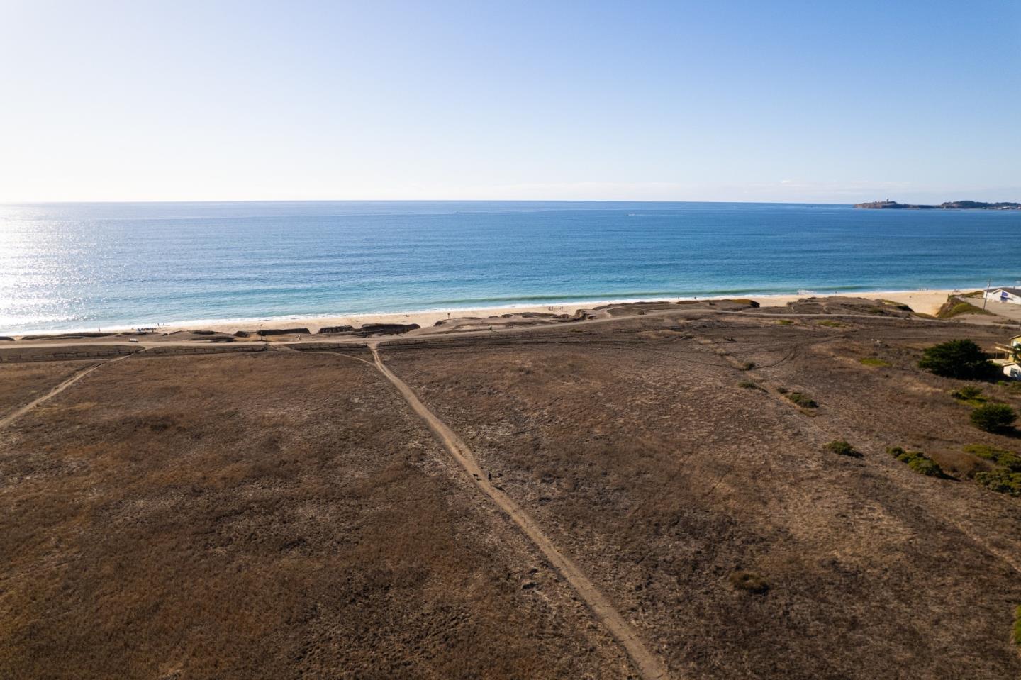 213 Miramontes Avenue