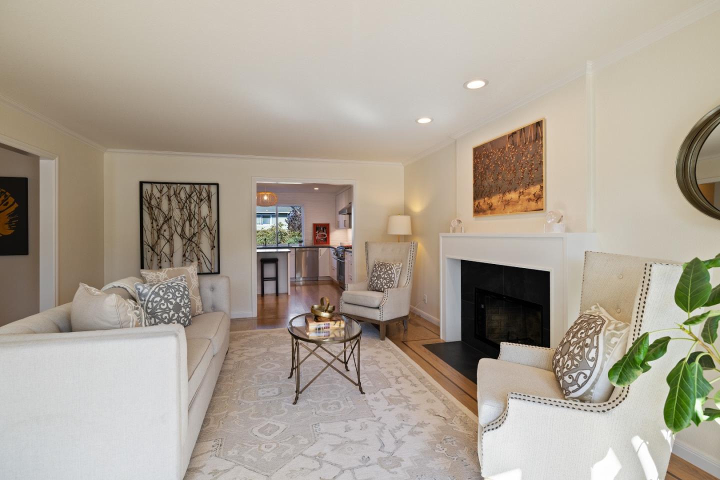 213 Miramontes Avenue