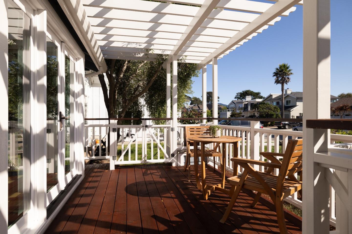 213 Miramontes Avenue