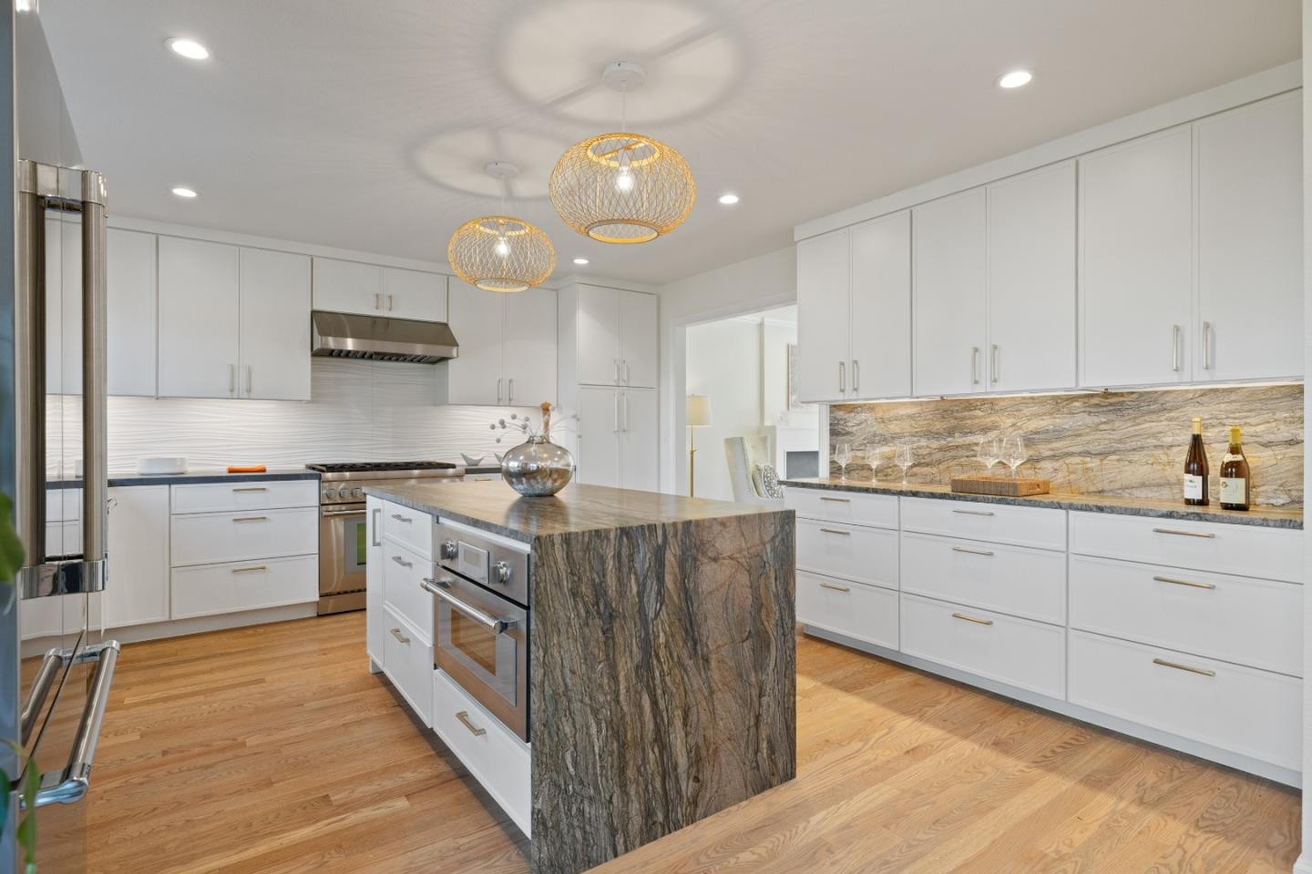 213 Miramontes Avenue