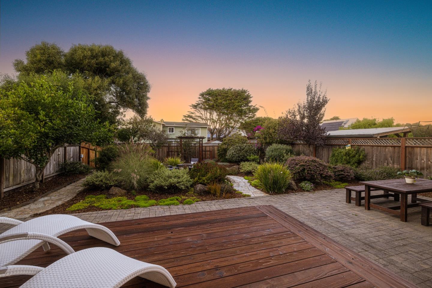 213 Miramontes Avenue