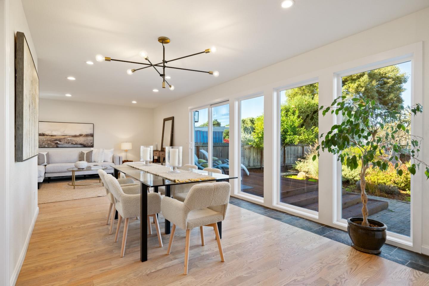 213 Miramontes Avenue