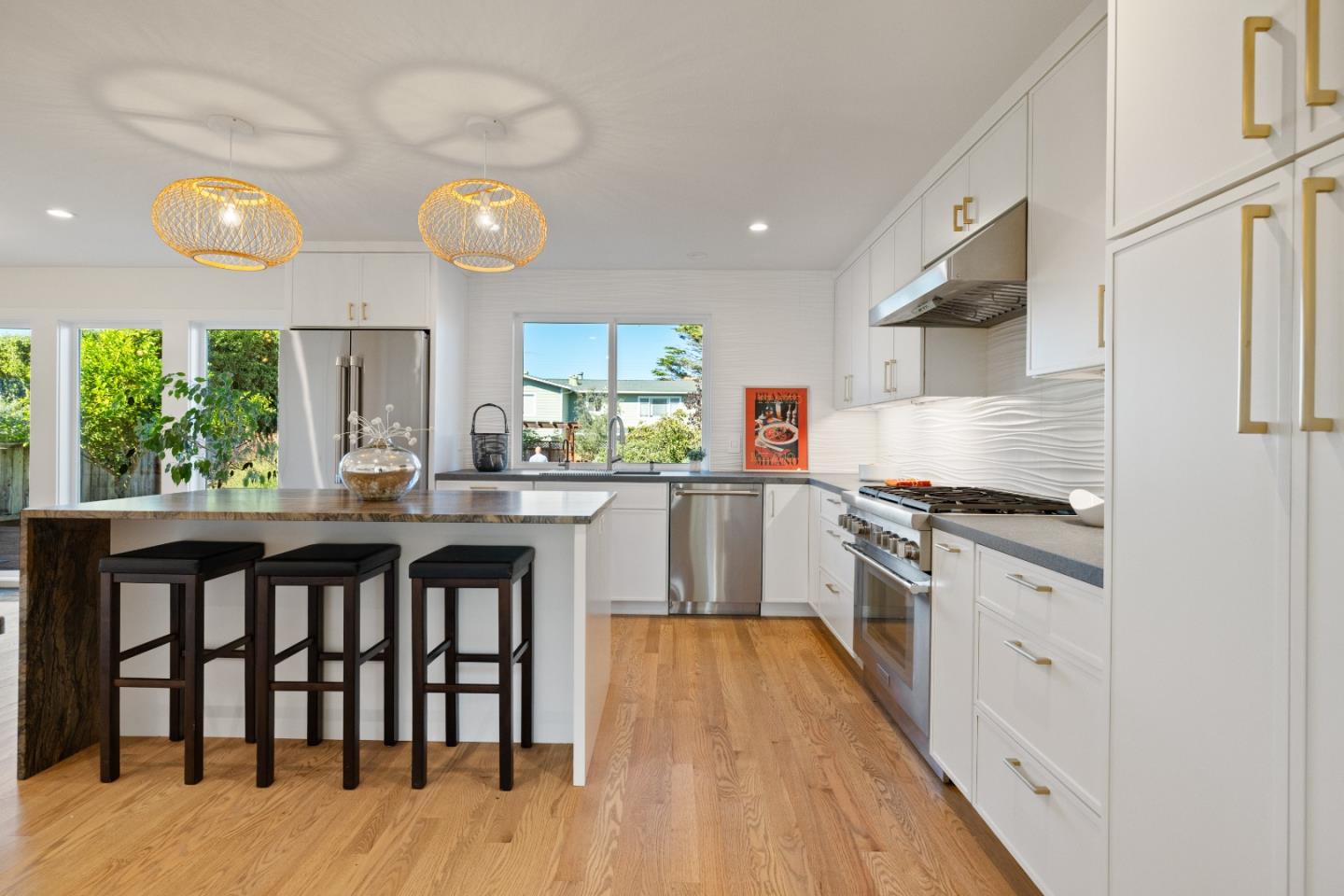 213 Miramontes Avenue