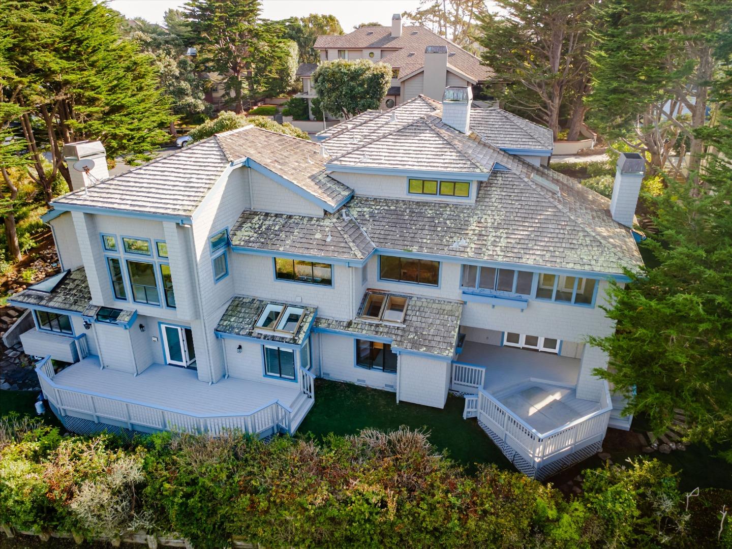 15 Ashdown Place