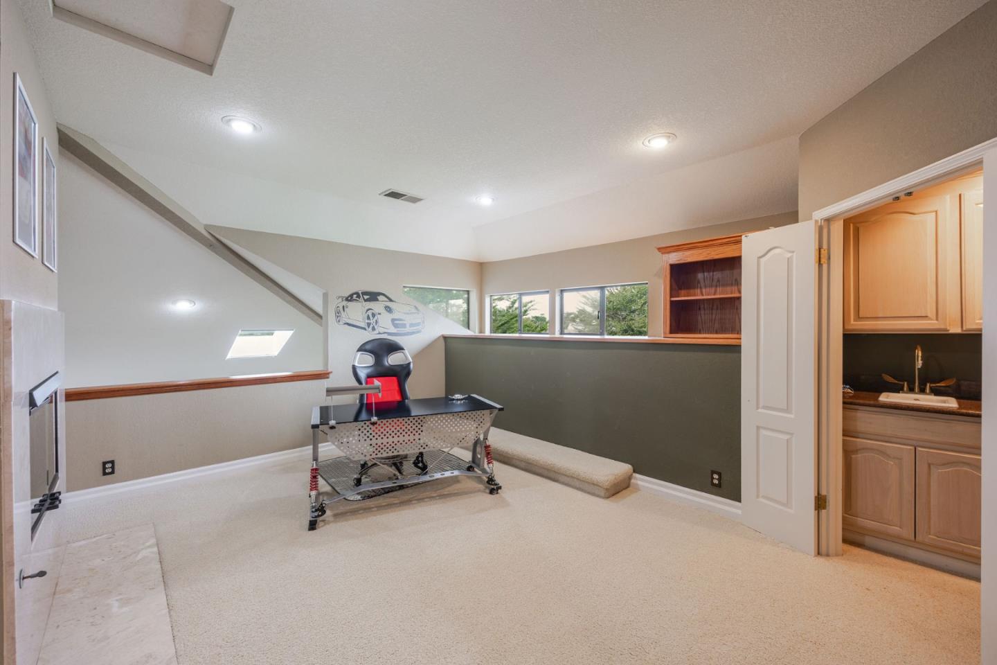 15 Ashdown Place