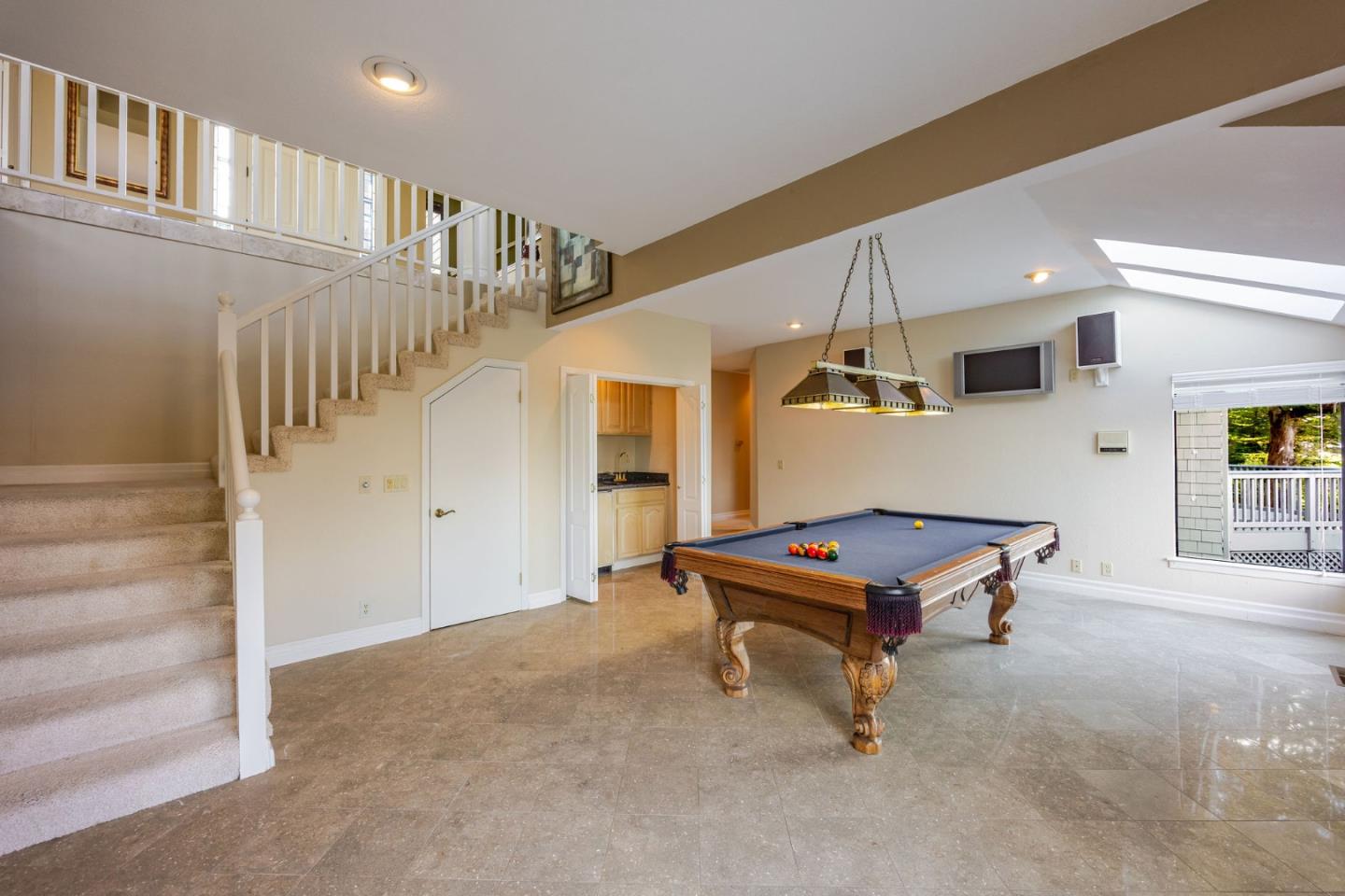 15 Ashdown Place