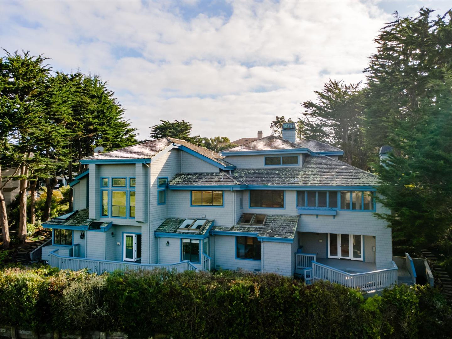 15 Ashdown Place