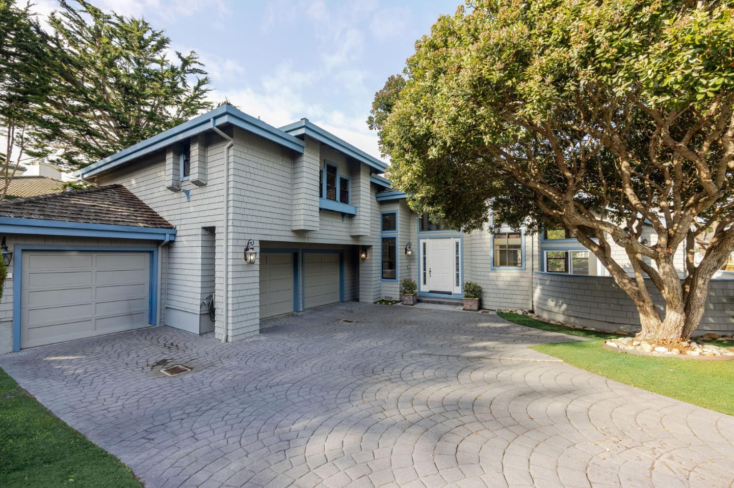 15 Ashdown Place