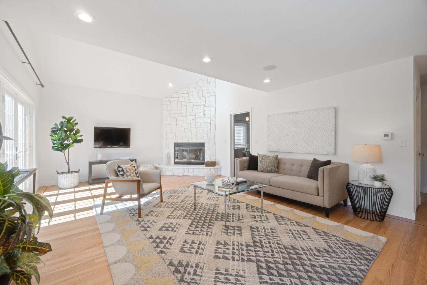 420 Valdez Avenue