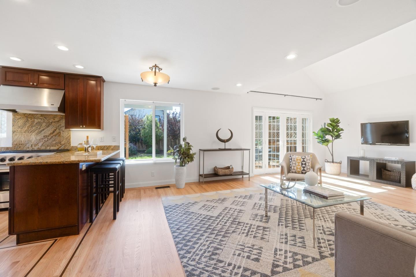 420 Valdez Avenue