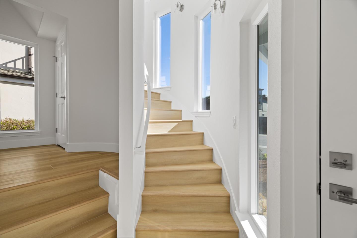 211 Washington Boulevard