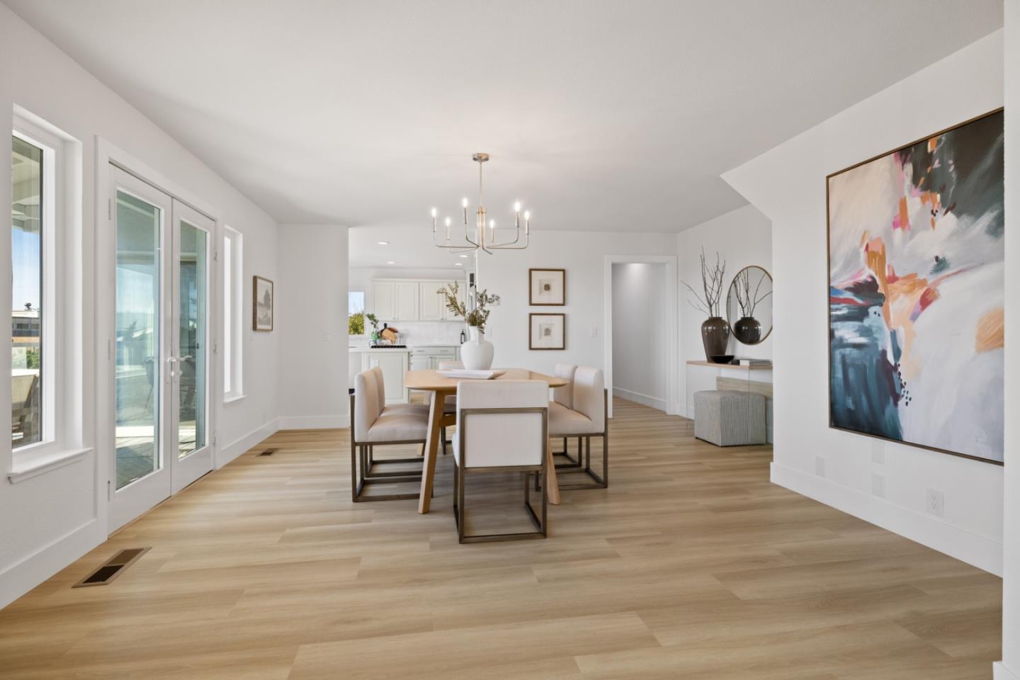 211 Washington Boulevard