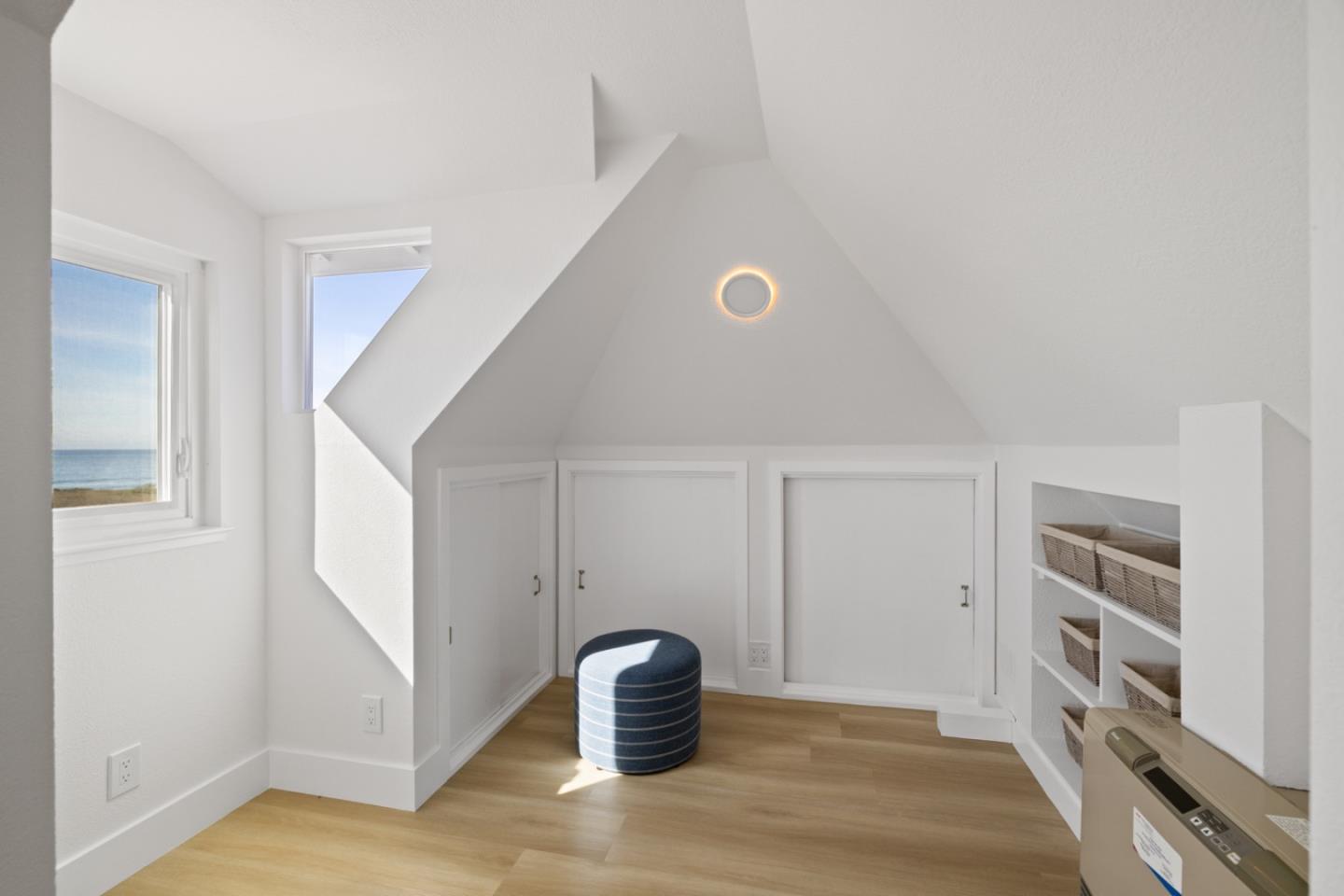 211 Washington Boulevard