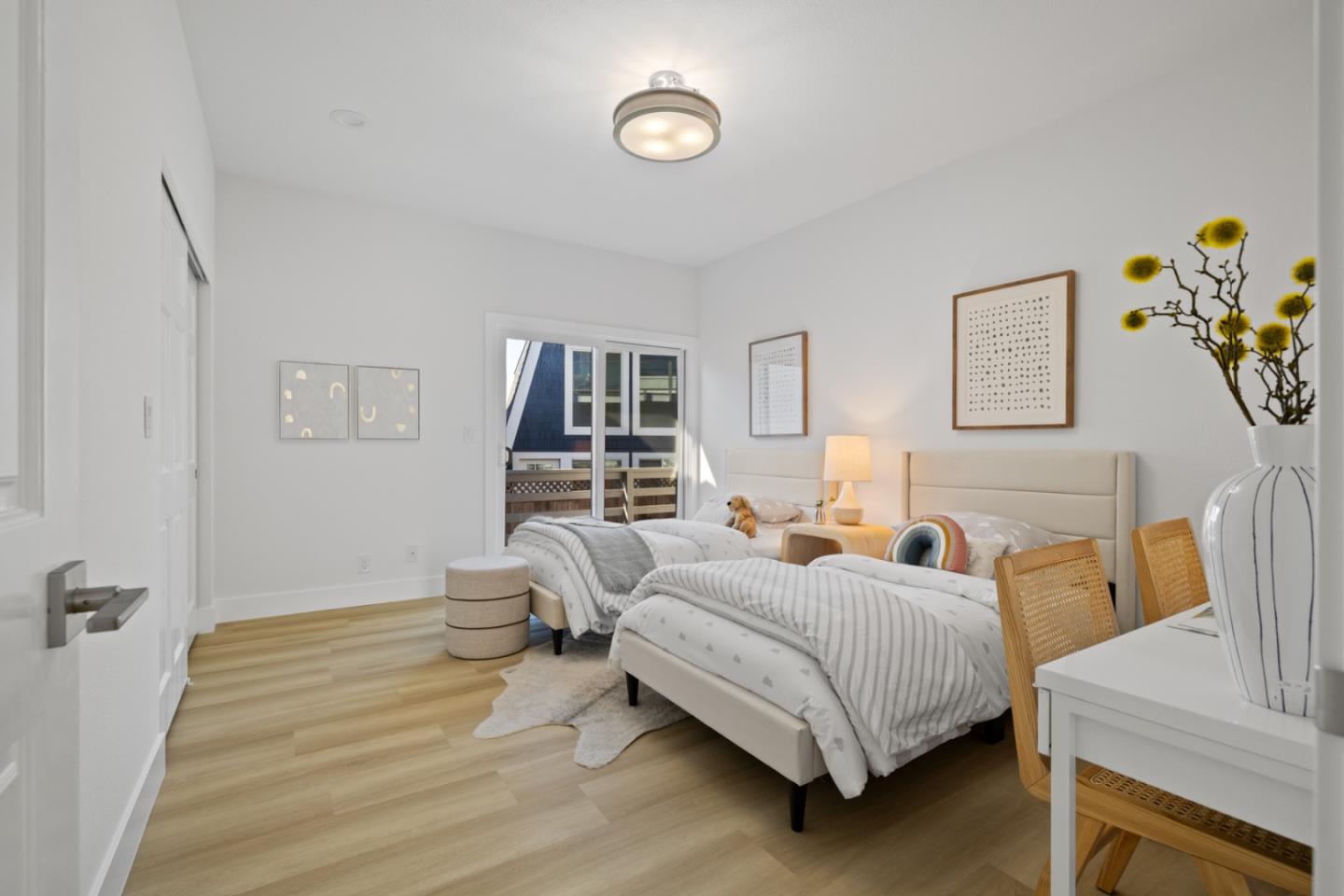 211 Washington Boulevard