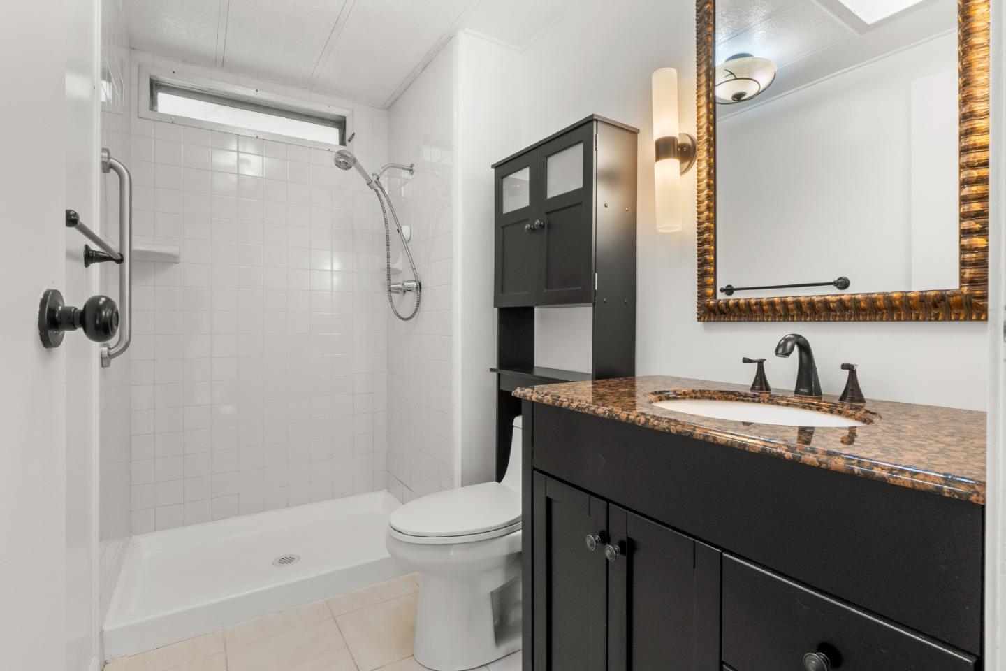 19 Dolphin Court Unit: 19