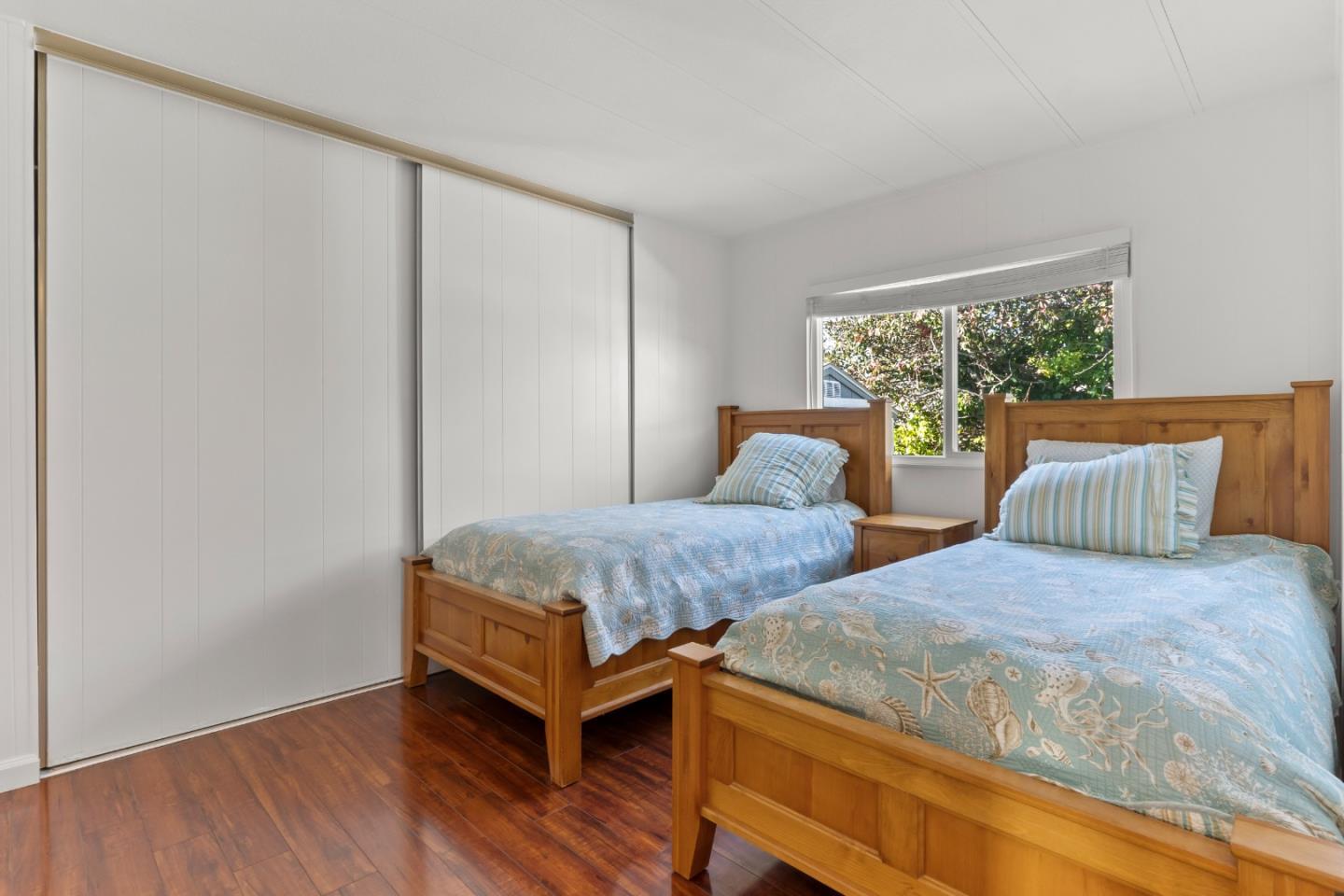 19 Dolphin Court Unit: 19