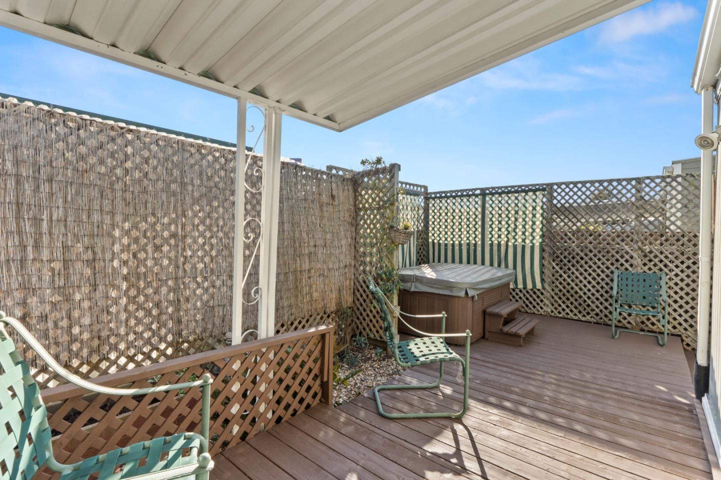 19 Dolphin Court Unit: 19