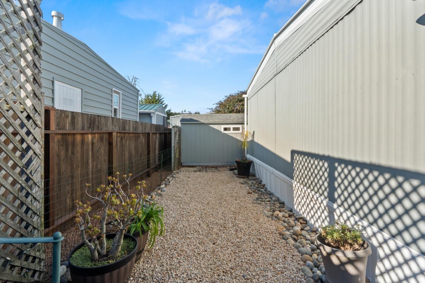 19 Dolphin Court Unit: 19