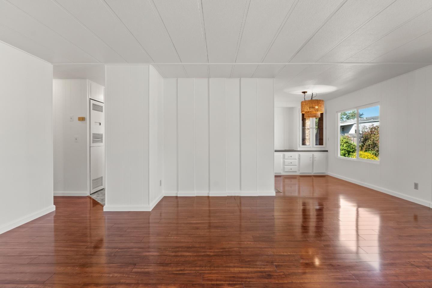 19 Dolphin Court Unit: 19