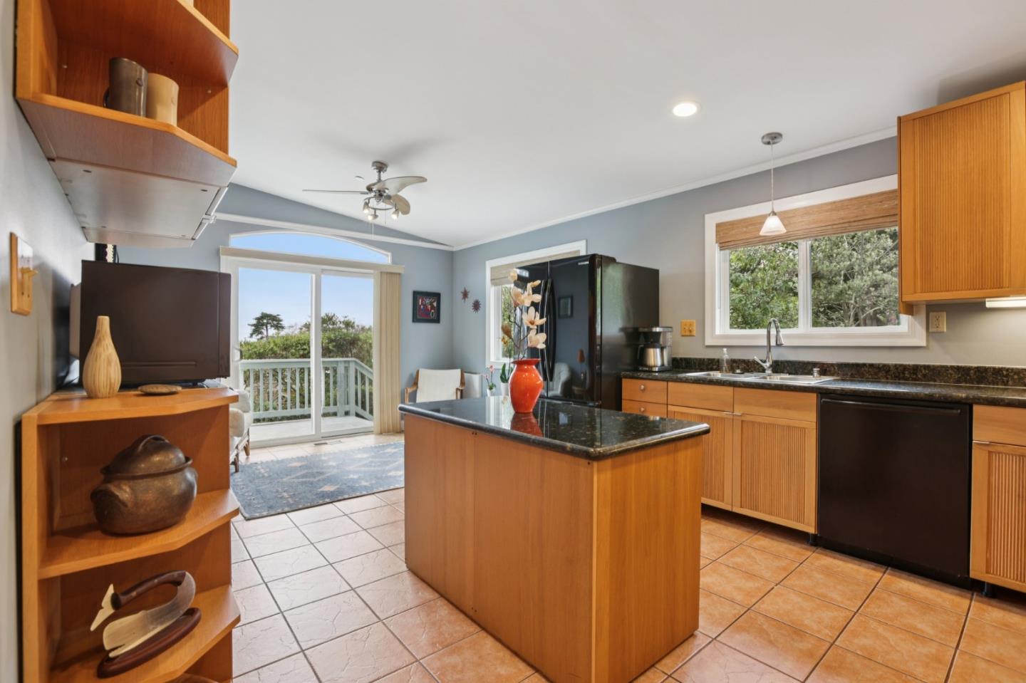 696 Francisco Street