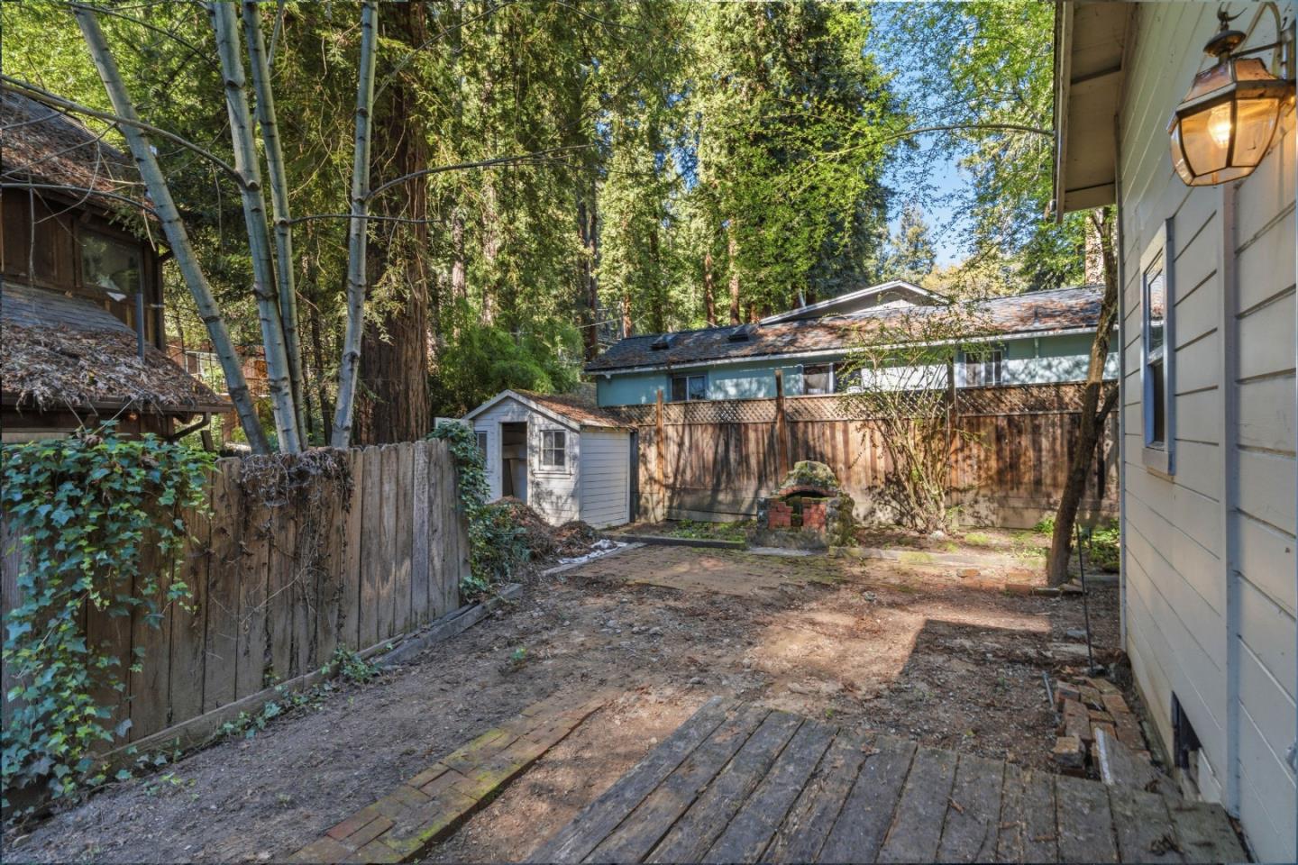 8965 Redwood Drive