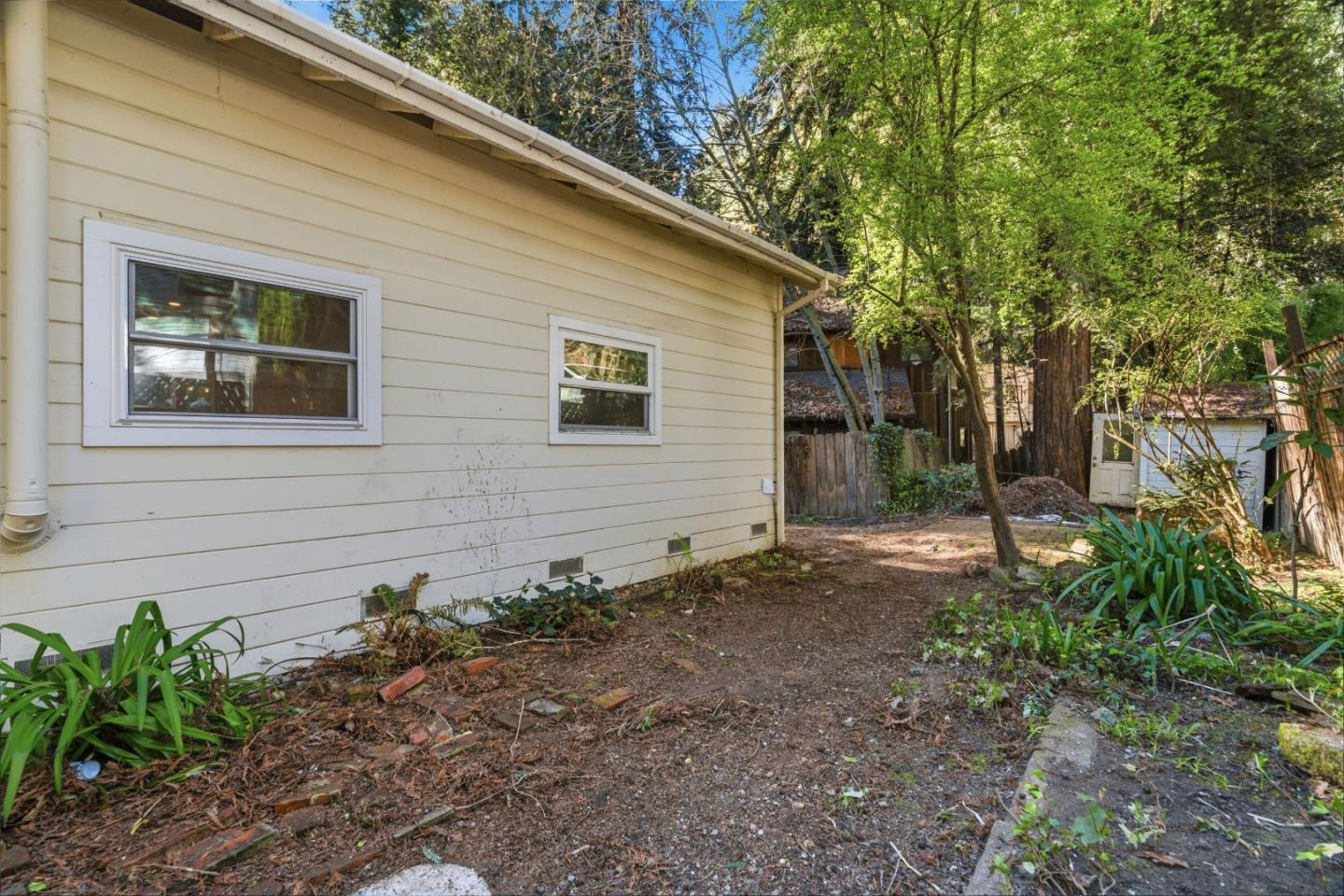 8965 Redwood Drive