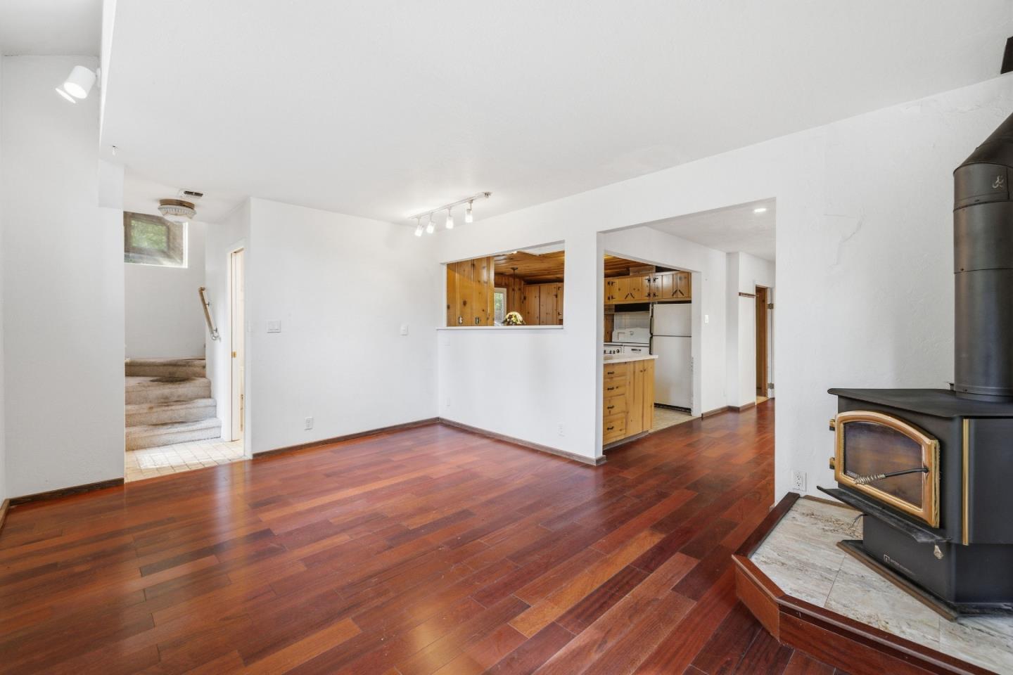 8965 Redwood Drive