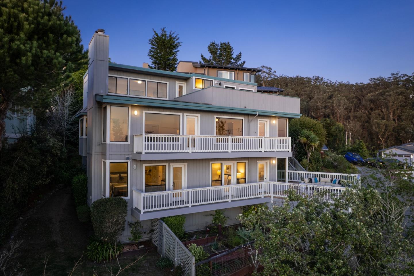103 Dolphine Avenue