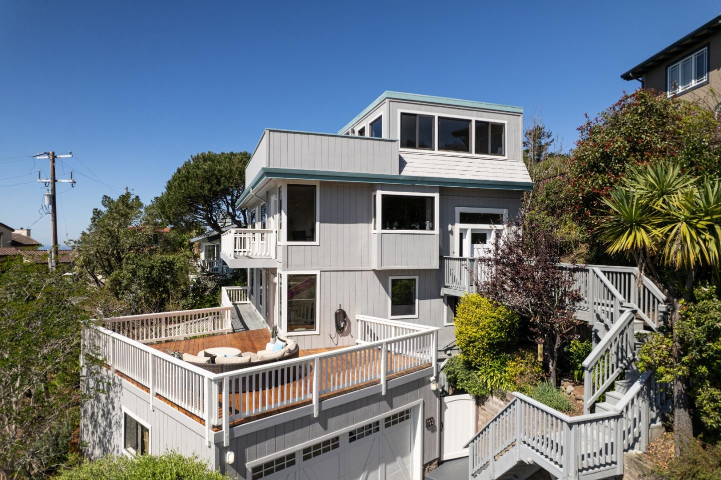 103 Dolphine Avenue