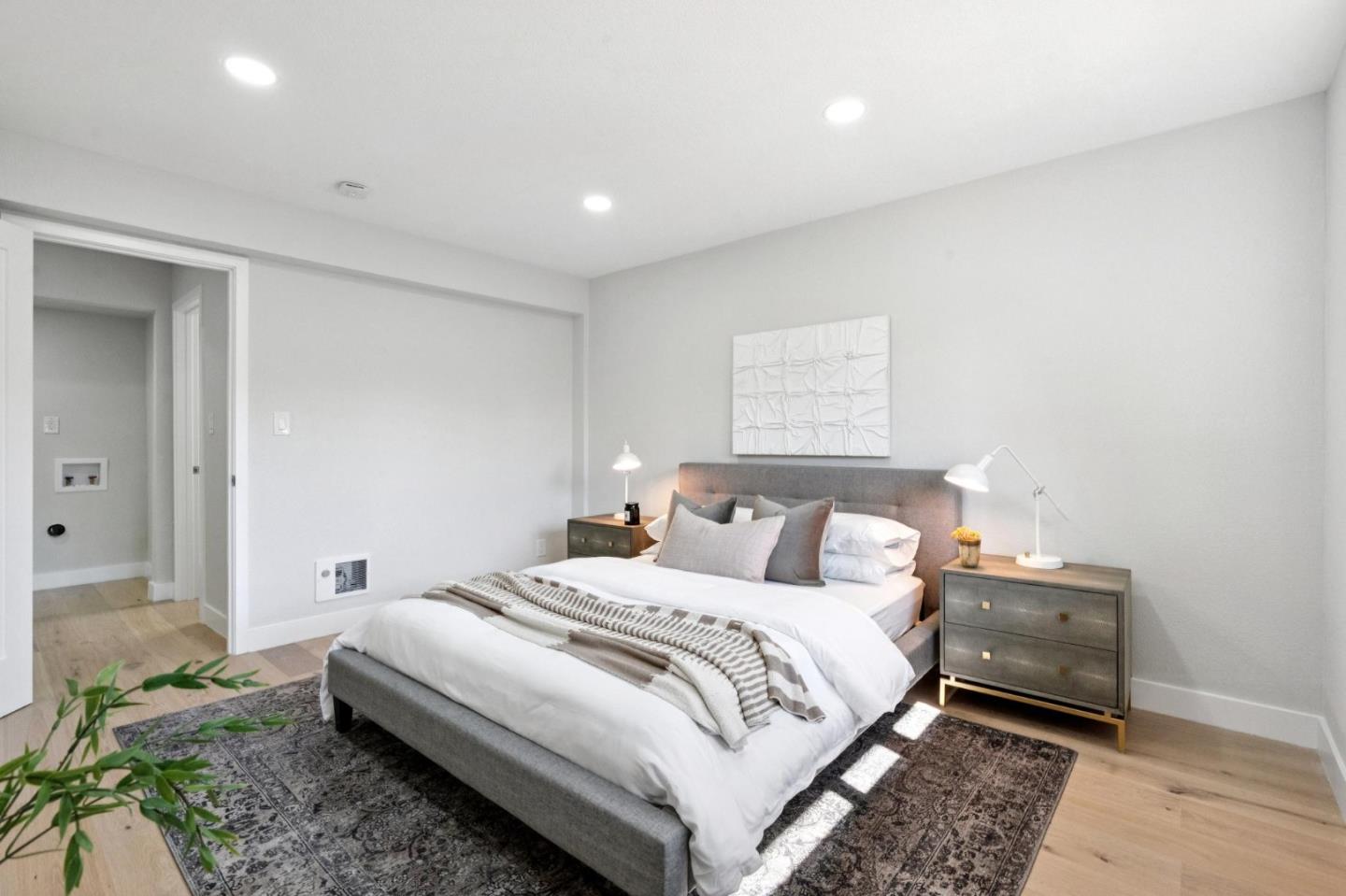 846 San Ramon Avenue