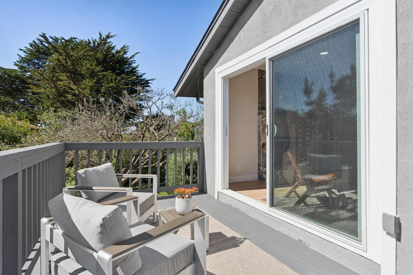 846 San Ramon Avenue