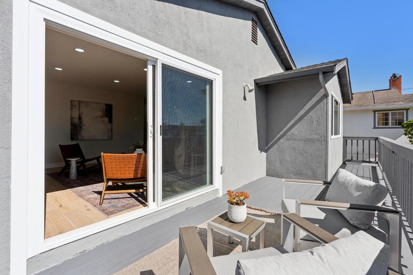 846 San Ramon Avenue