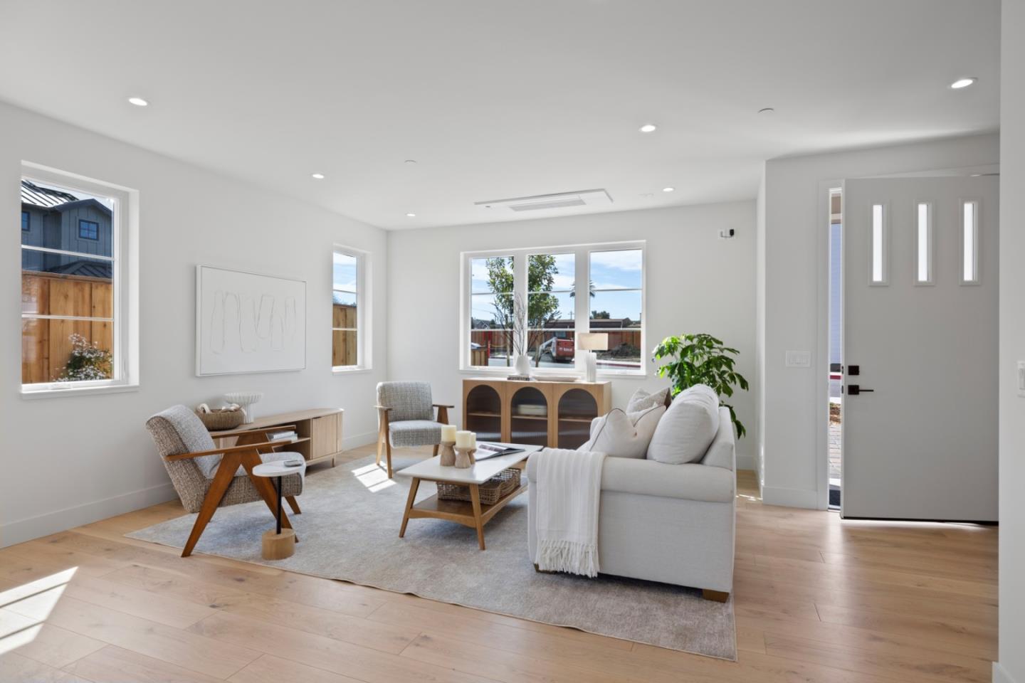 577 Creekside Court
