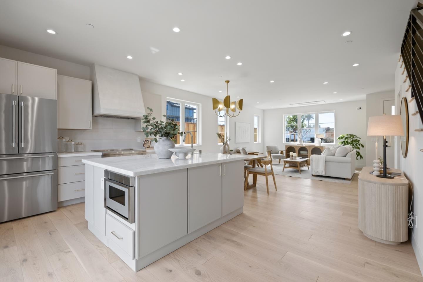 577 Creekside Court