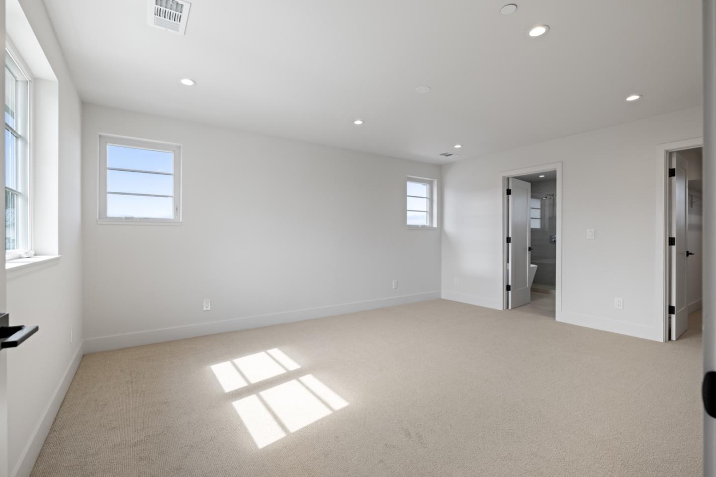 577 Creekside Court