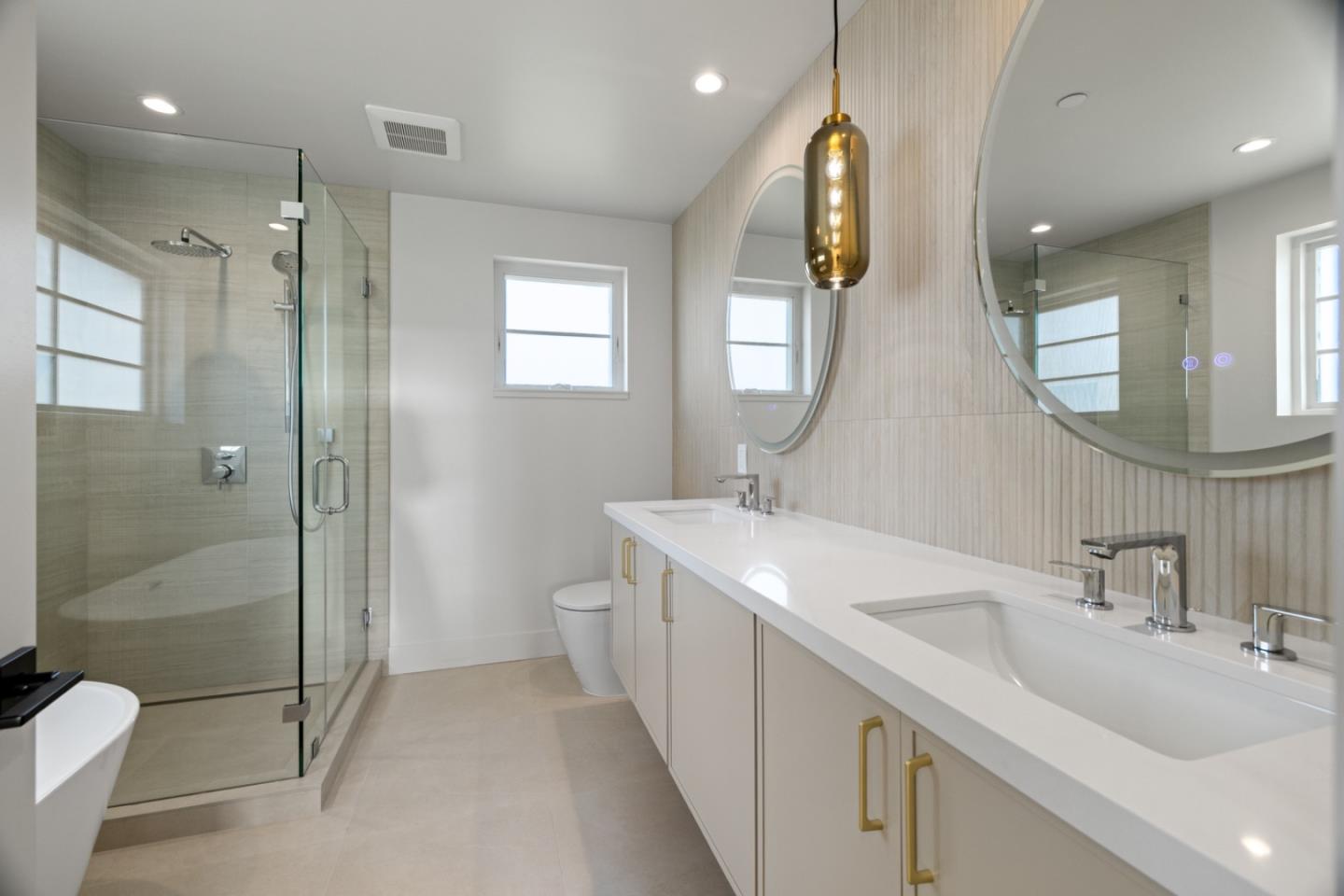 577 Creekside Court