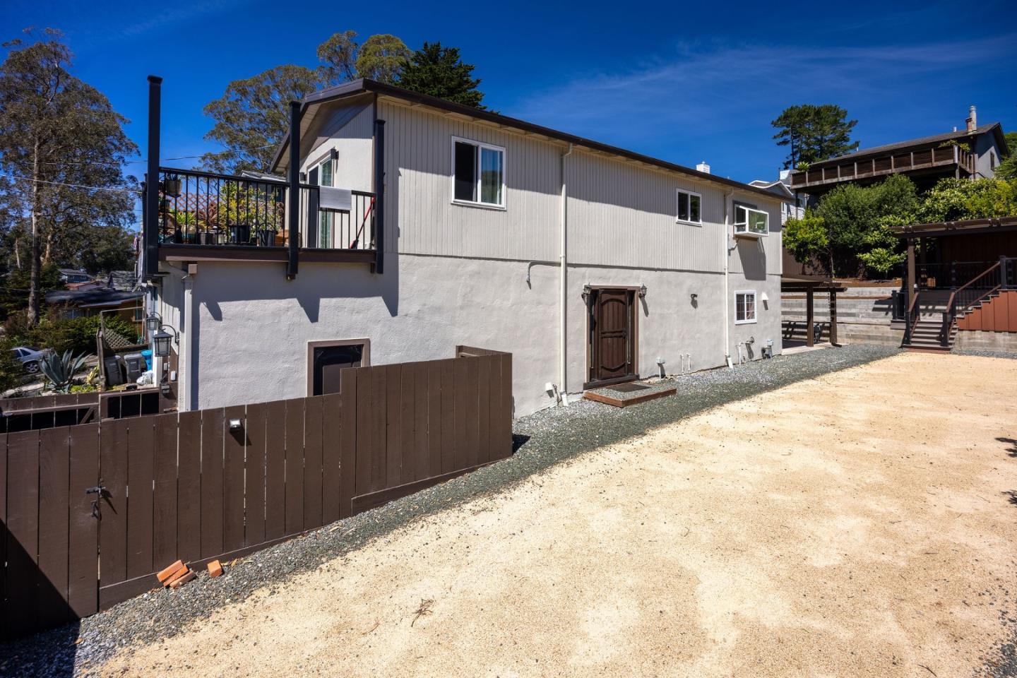 523 The Alameda