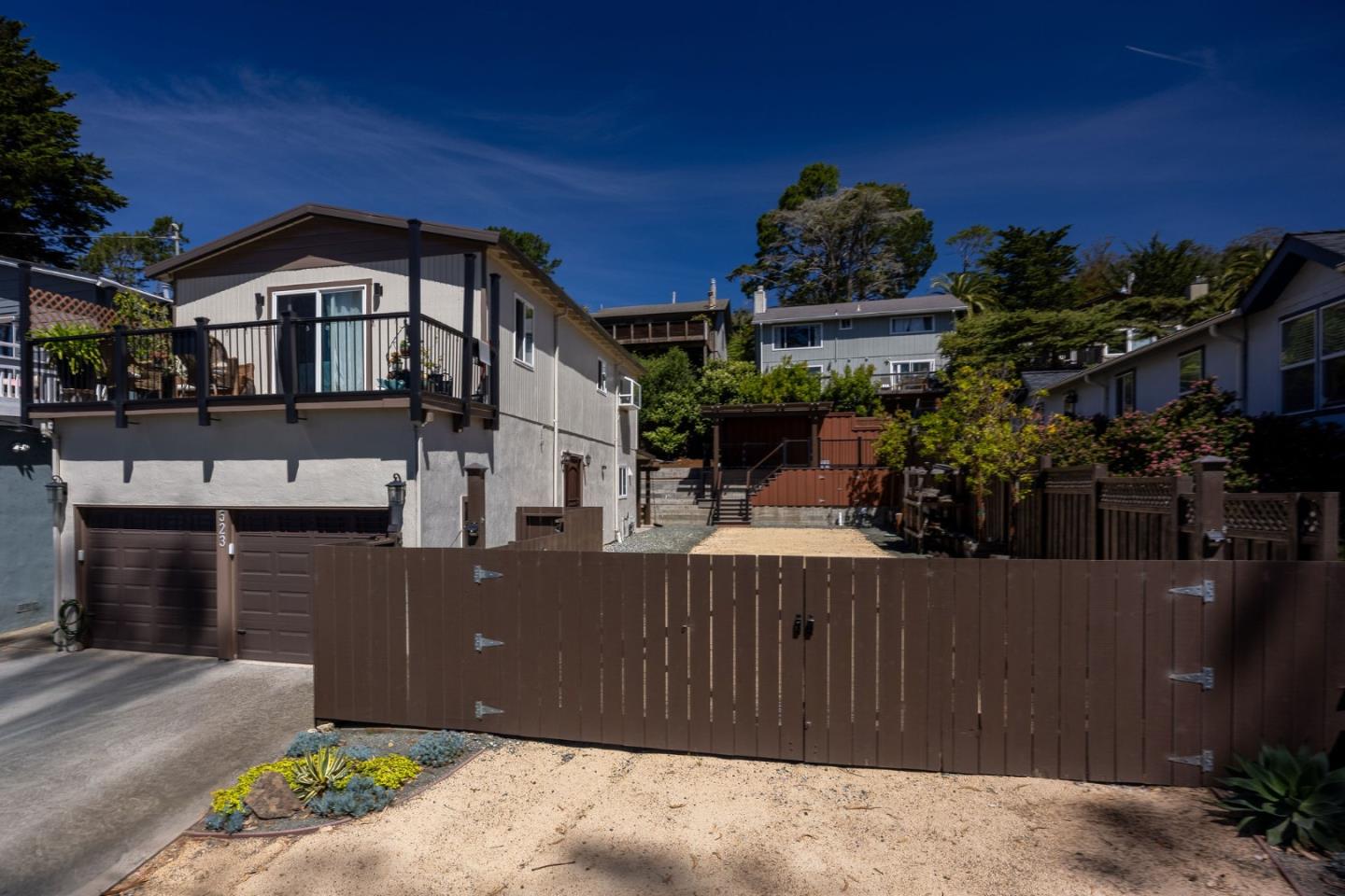 523 The Alameda