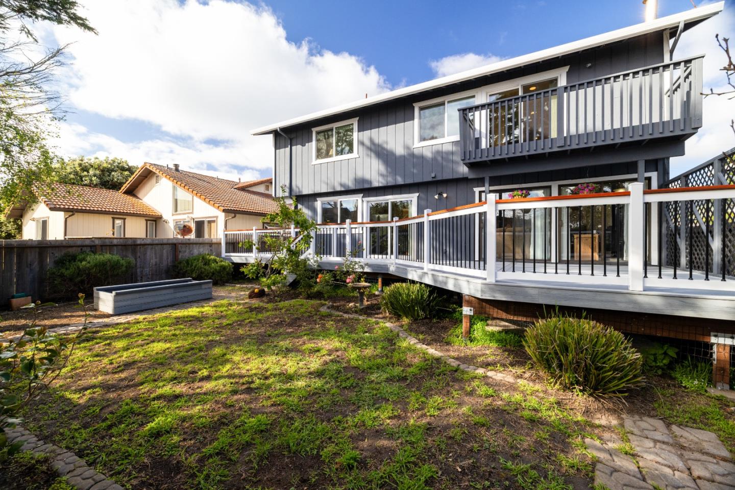 256 6th Street