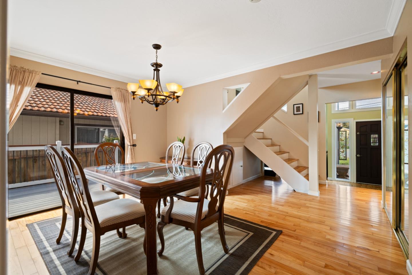 256 6th Street