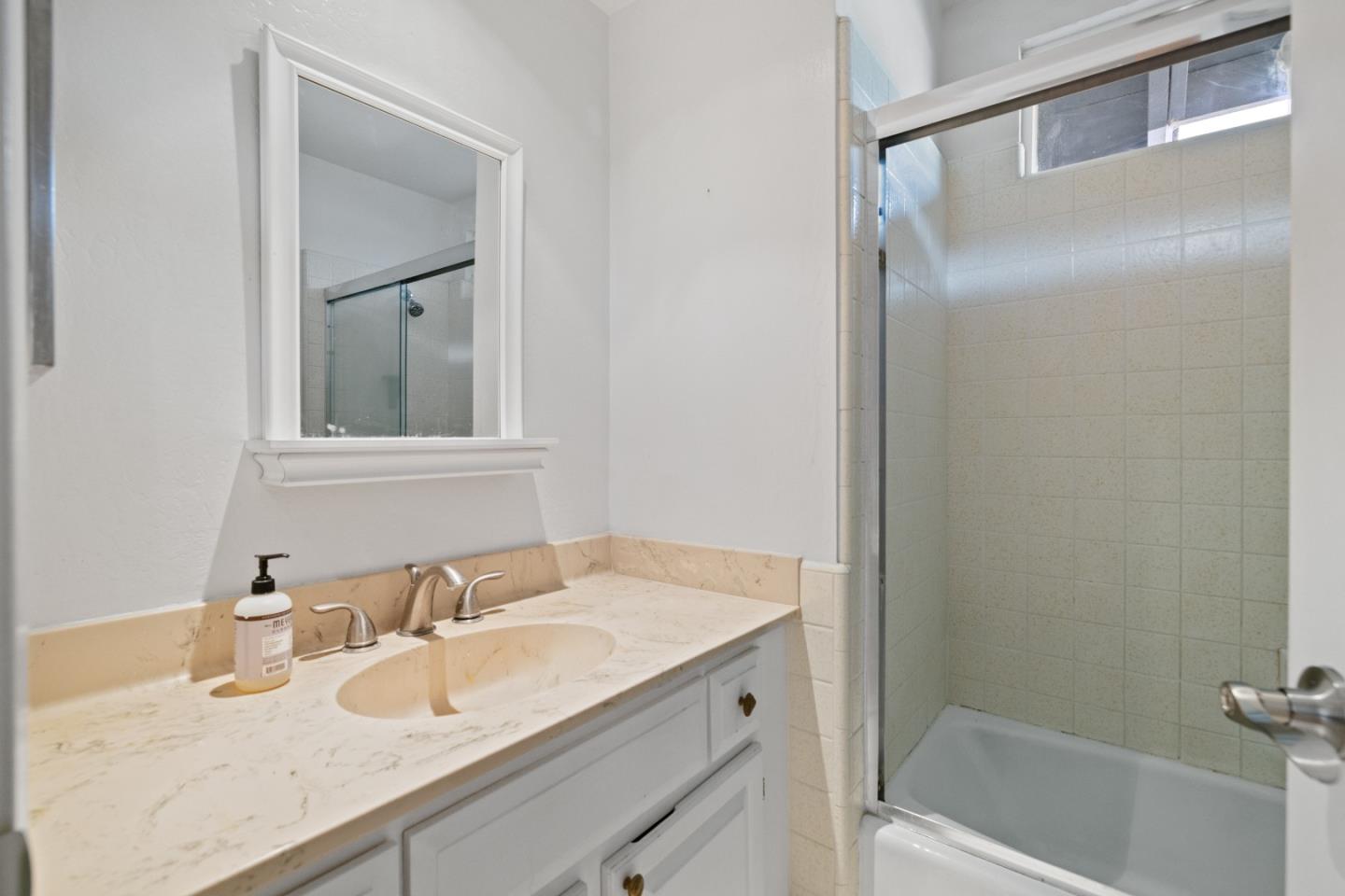 256 6th Street