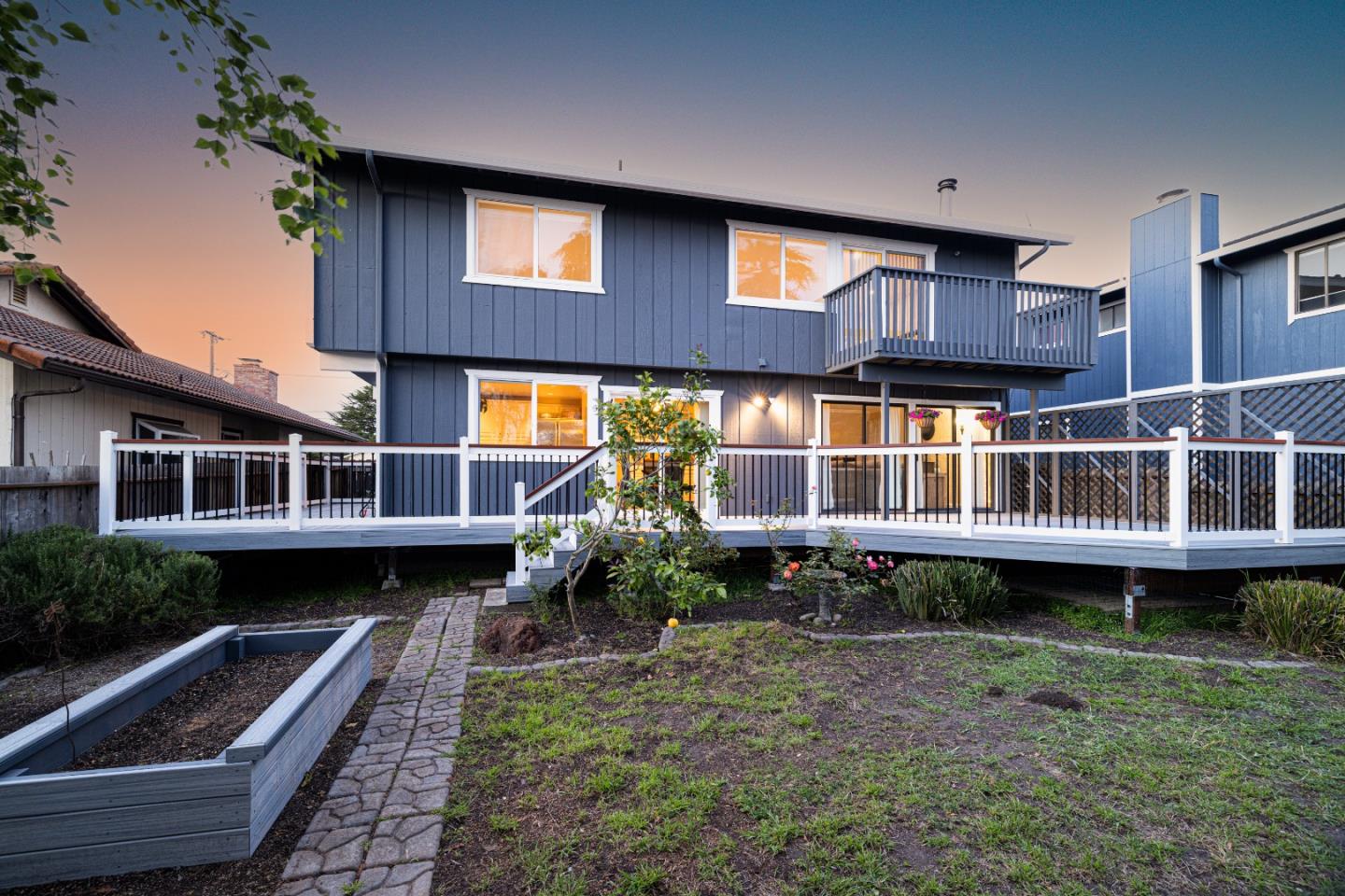 256 6th Street