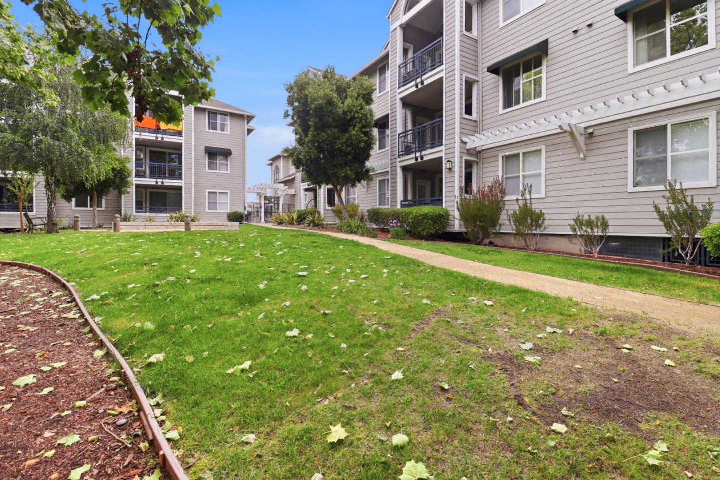 1982 West Bayshore Road 237