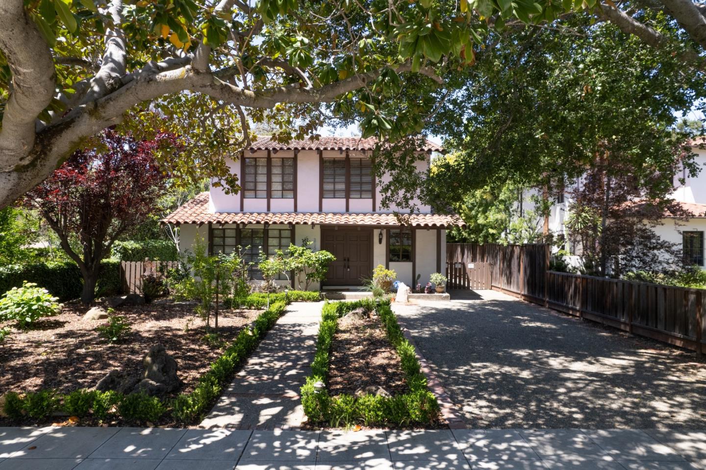 225 Coleridge Avenue